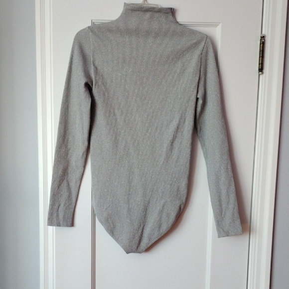 Wolford metallic long sleeved bodysuit. EUC. Size L. - Picture 4 of 8